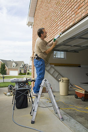 Basic Garage Door Maintenance Tips